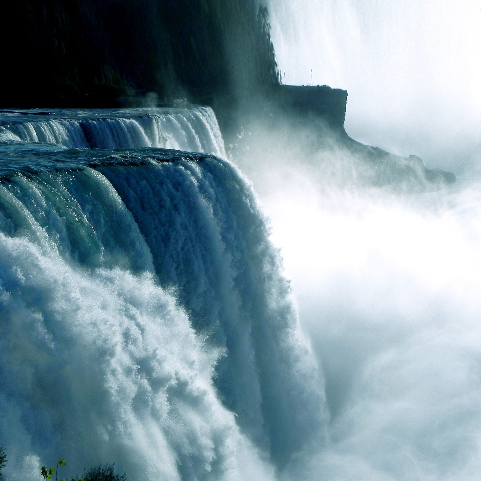 The data gambit: How large B2B companies can outmaneuver start-ups