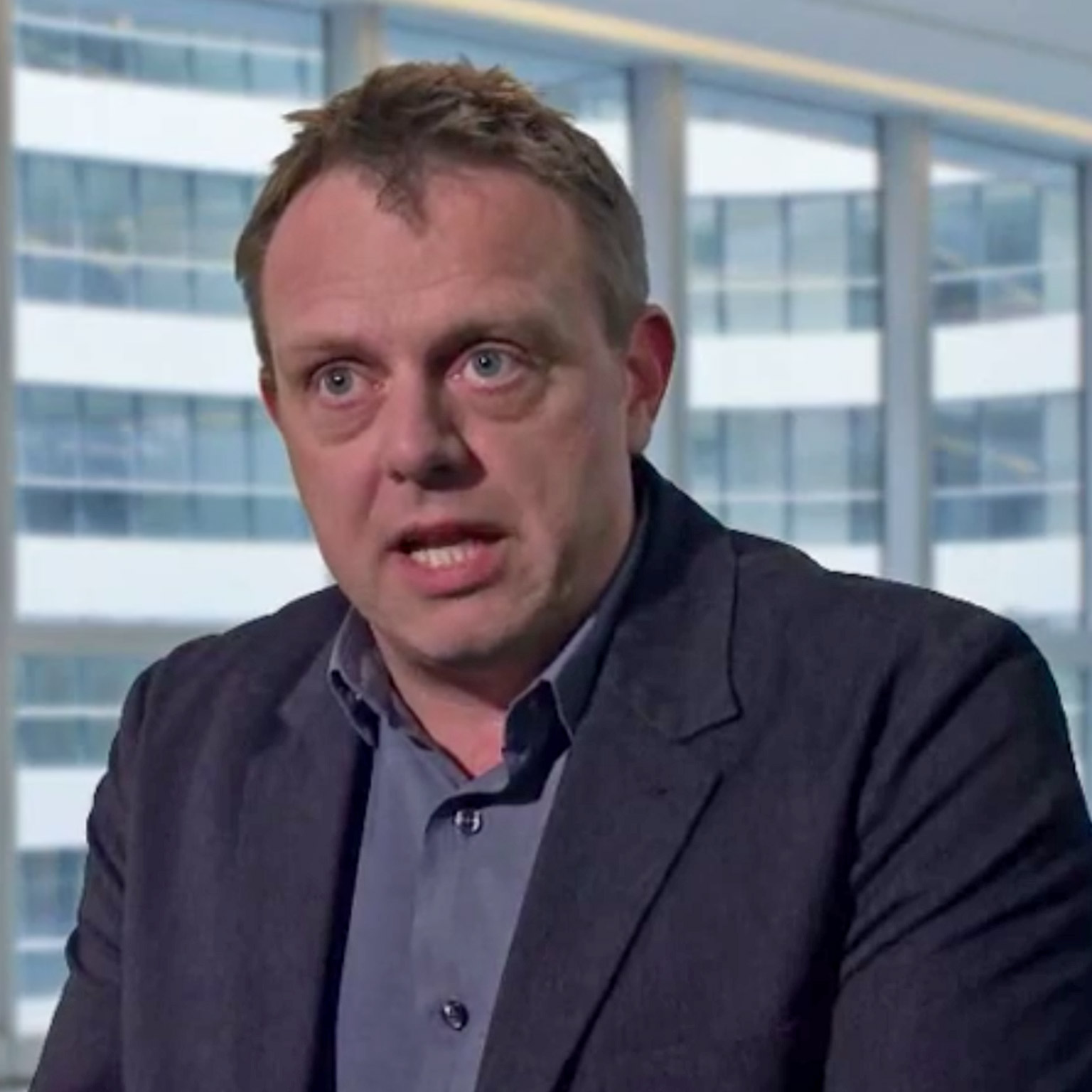 Image_hero-what-is-cmos-role-app