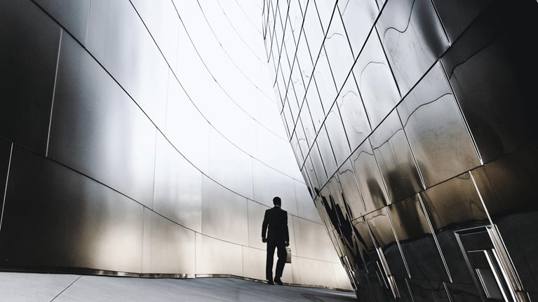 An operating model for the next normal: Lessons from agile organizations in the crisis