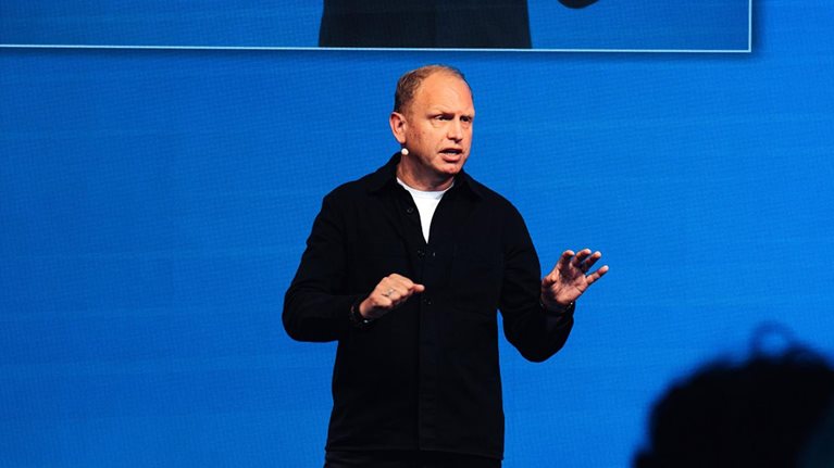 Henrik Henriksson speaking at Green Business Building Summit - screen capture