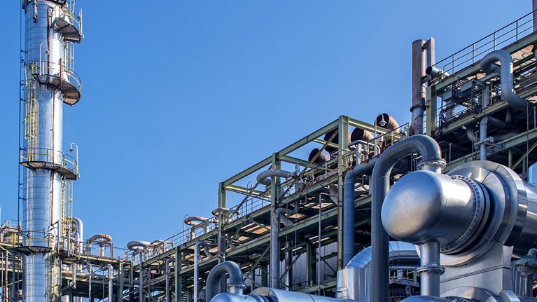 Oil refinery and petrochemical plant