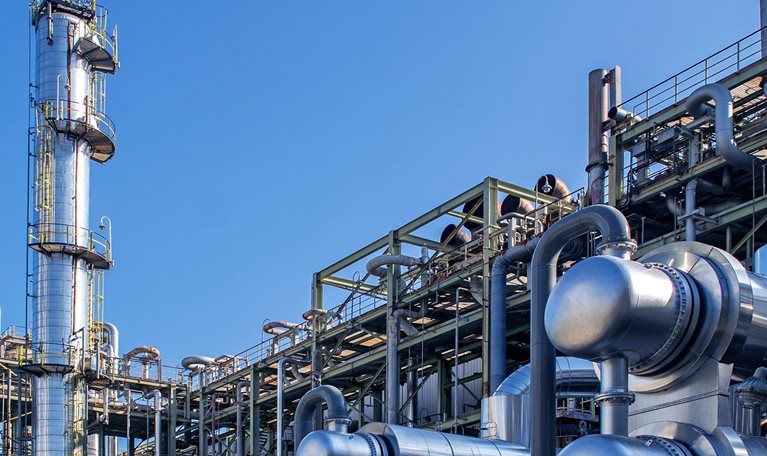 Oil refinery and petrochemical plant