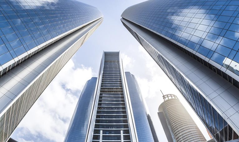 Is big really beautiful? The limits of pension consolidation