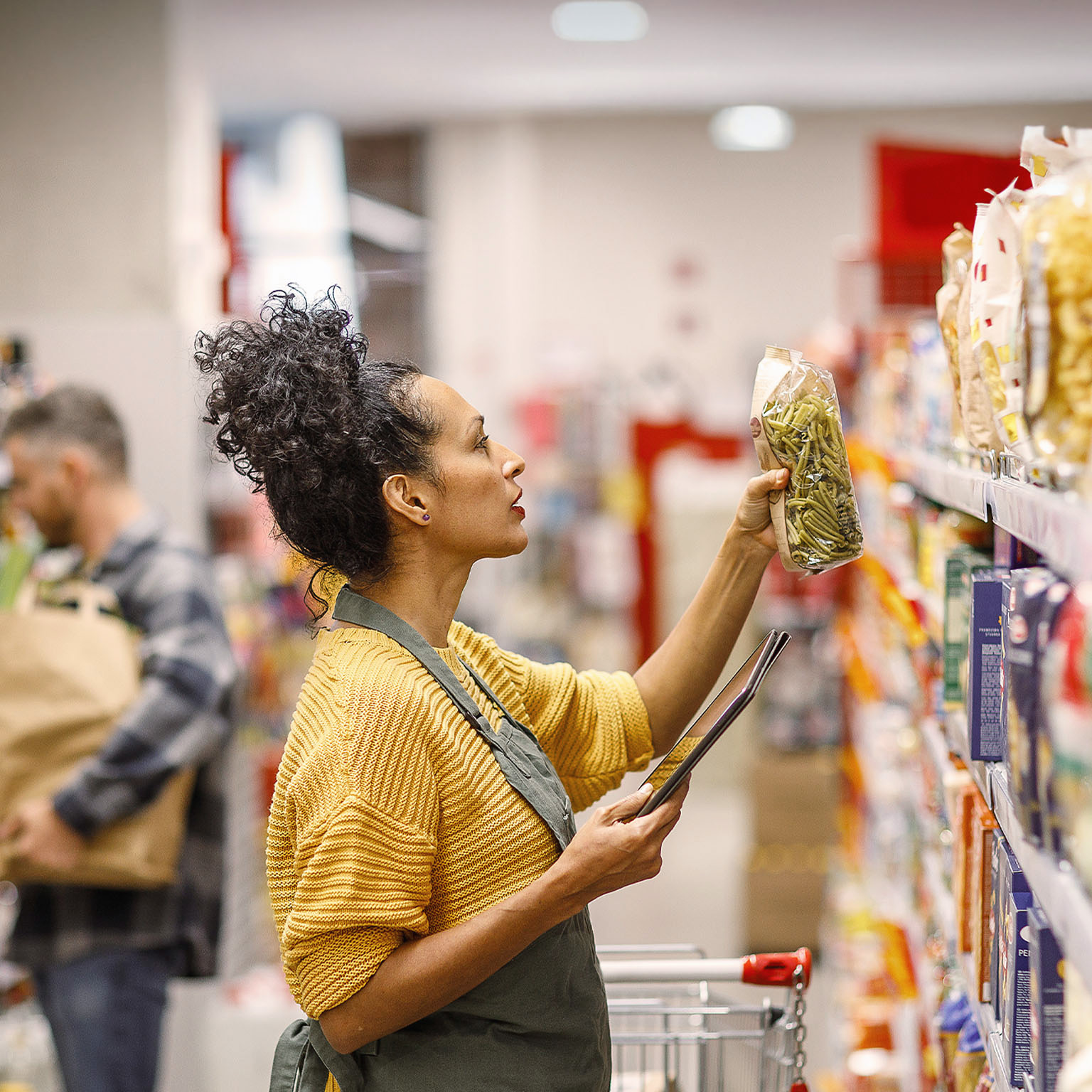 Retail clerk working in a supermarket