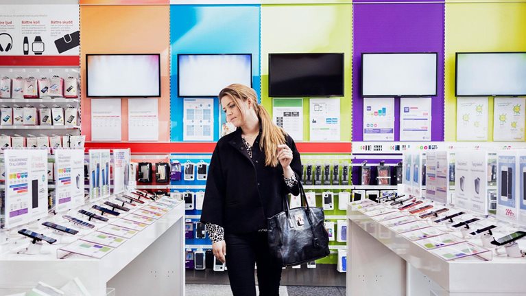 Outsmarting the 5G smartphone challenge: How telcos can reinvent their handset business