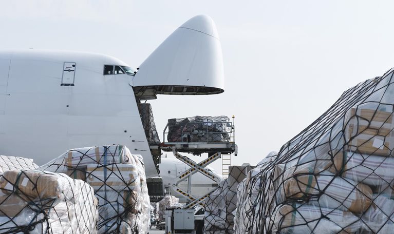 Cargo airplane loading