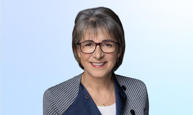 Lorraine Mitchelmore headshot