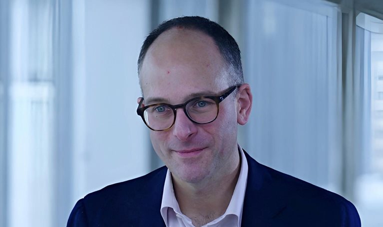 Headshot of Ryan Rippel